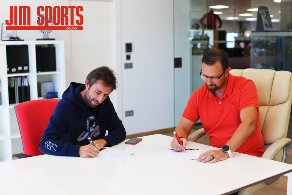 MAXI GRABIEL RENUEVA CON VIBORA Y JIM SPORTS POR UN AÑO MÁS Jim